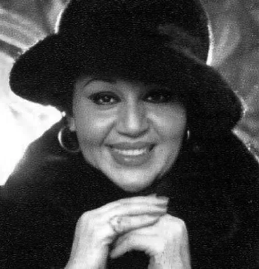 دانلود اهنگ گلدون یاس رازقی بنفشه های باغچه هایده ریمیکس  اینستایی سوت دار بیس دار