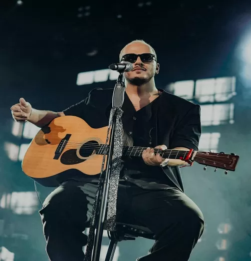 دانلود ریمیکس برو دوراتو بزن هیشکی که نمیشه آدم به زور اشوان طولانی