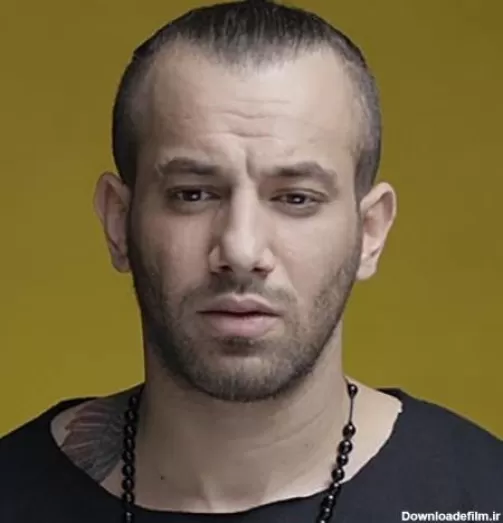 دانلود آهنگ من دلم تنگه  واسه یه دلخوشی کوچیک امیر تتلو